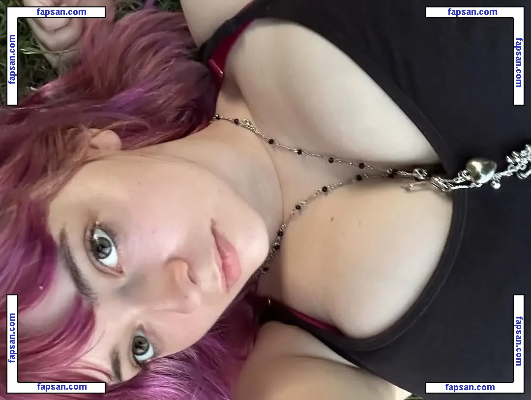 Emo голая фото #0004 с Онлифанс