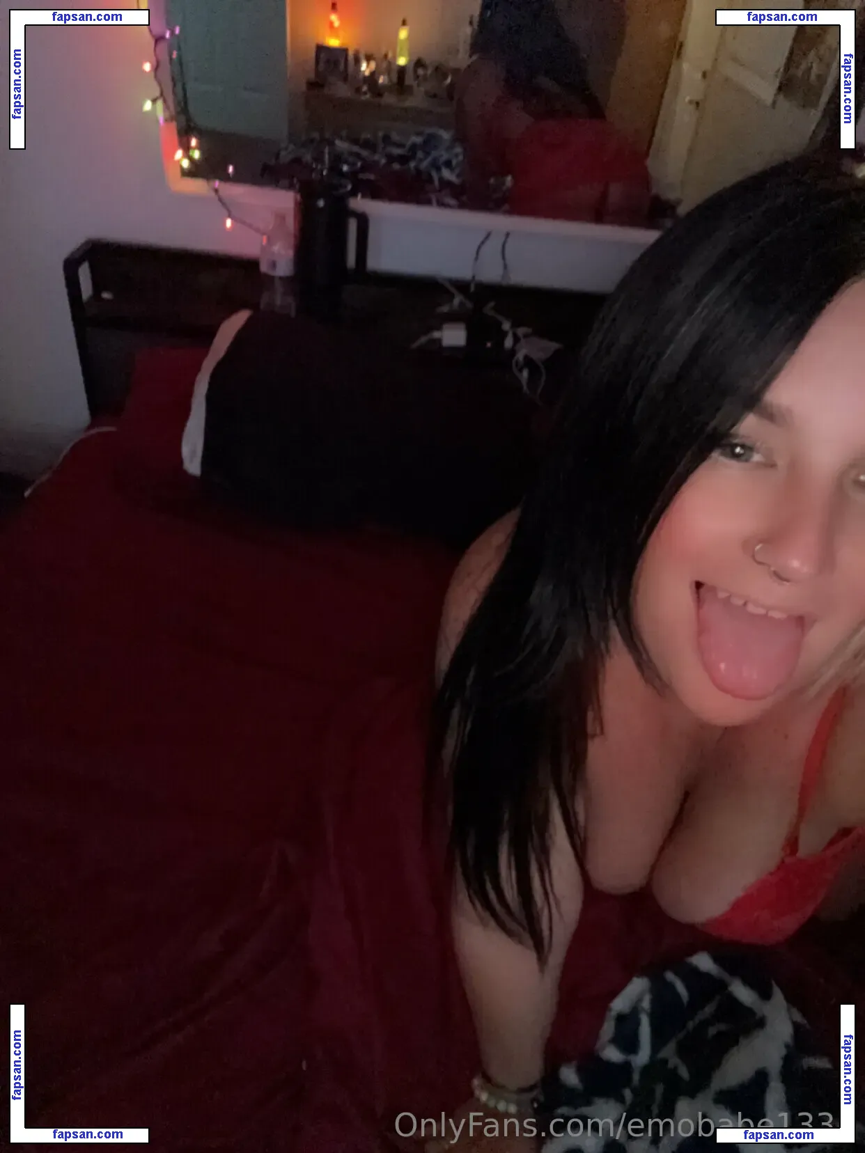 emobabe1331 nude photo #0046 from OnlyFans