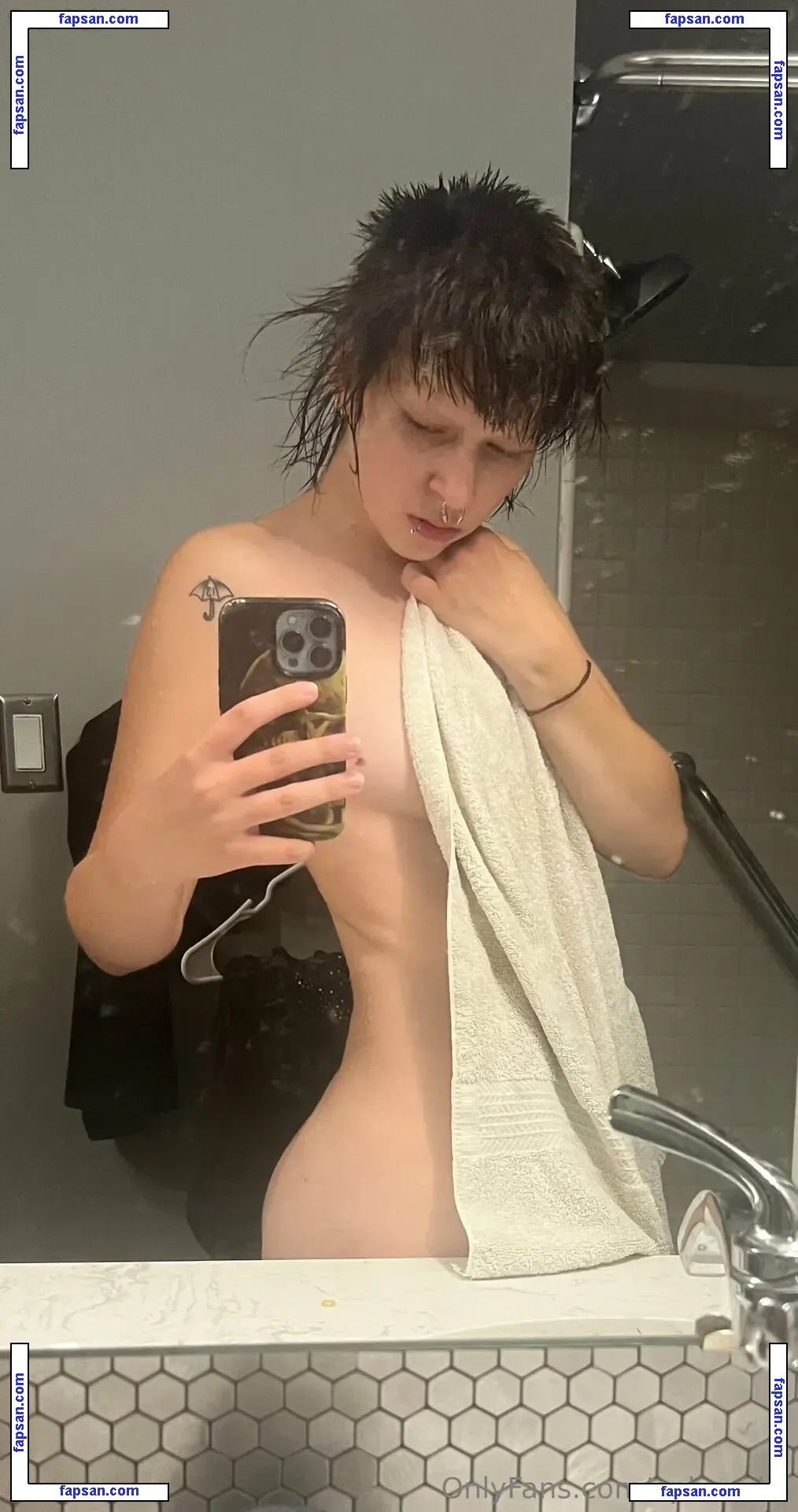 emofreak7000 nude photo #0005 from OnlyFans