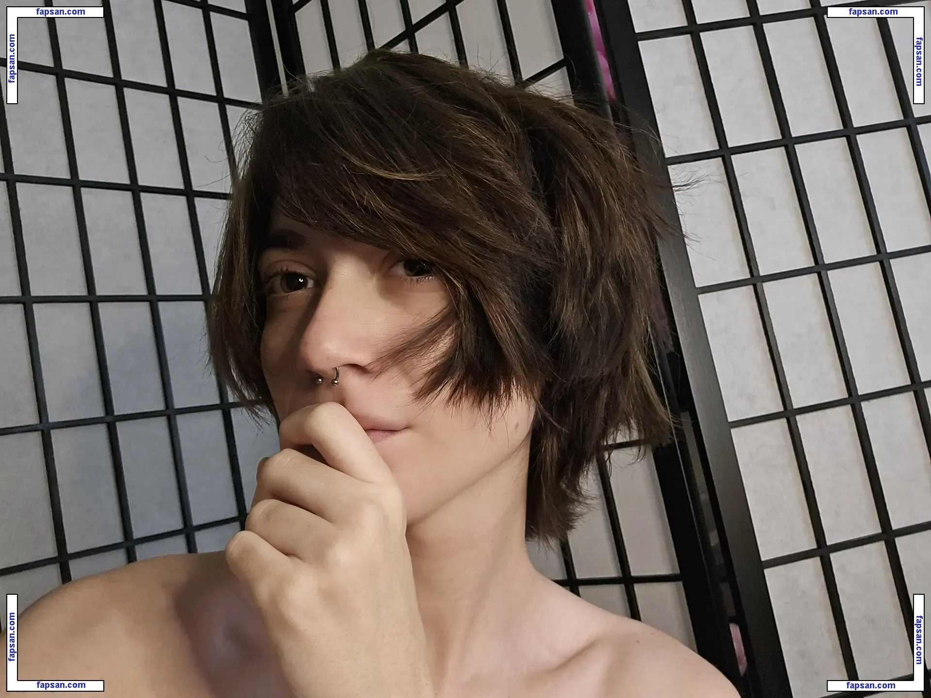 Emovampireboyf nude photo #0002 from OnlyFans