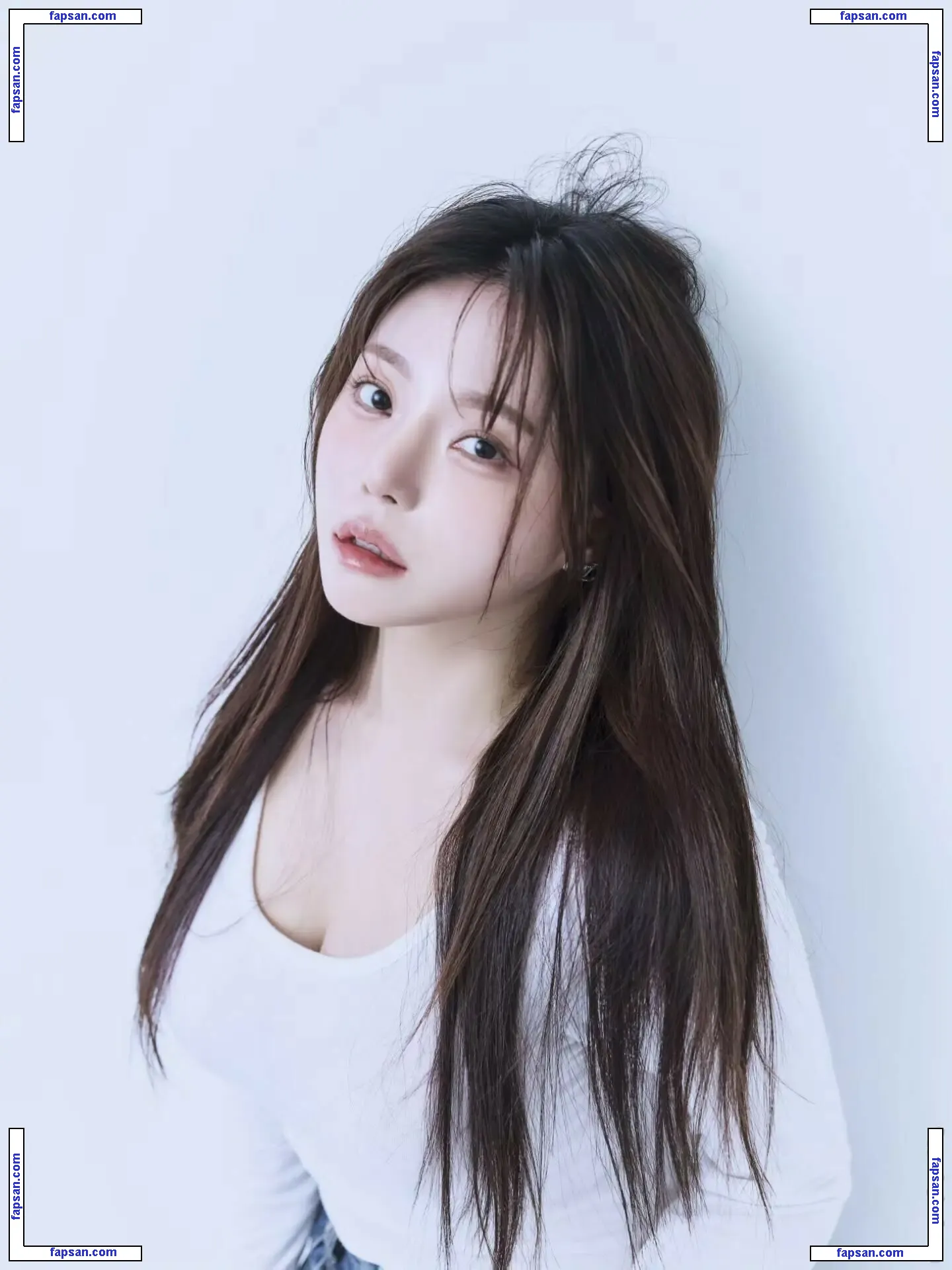 ENA голая фото #0009 с Онлифанс