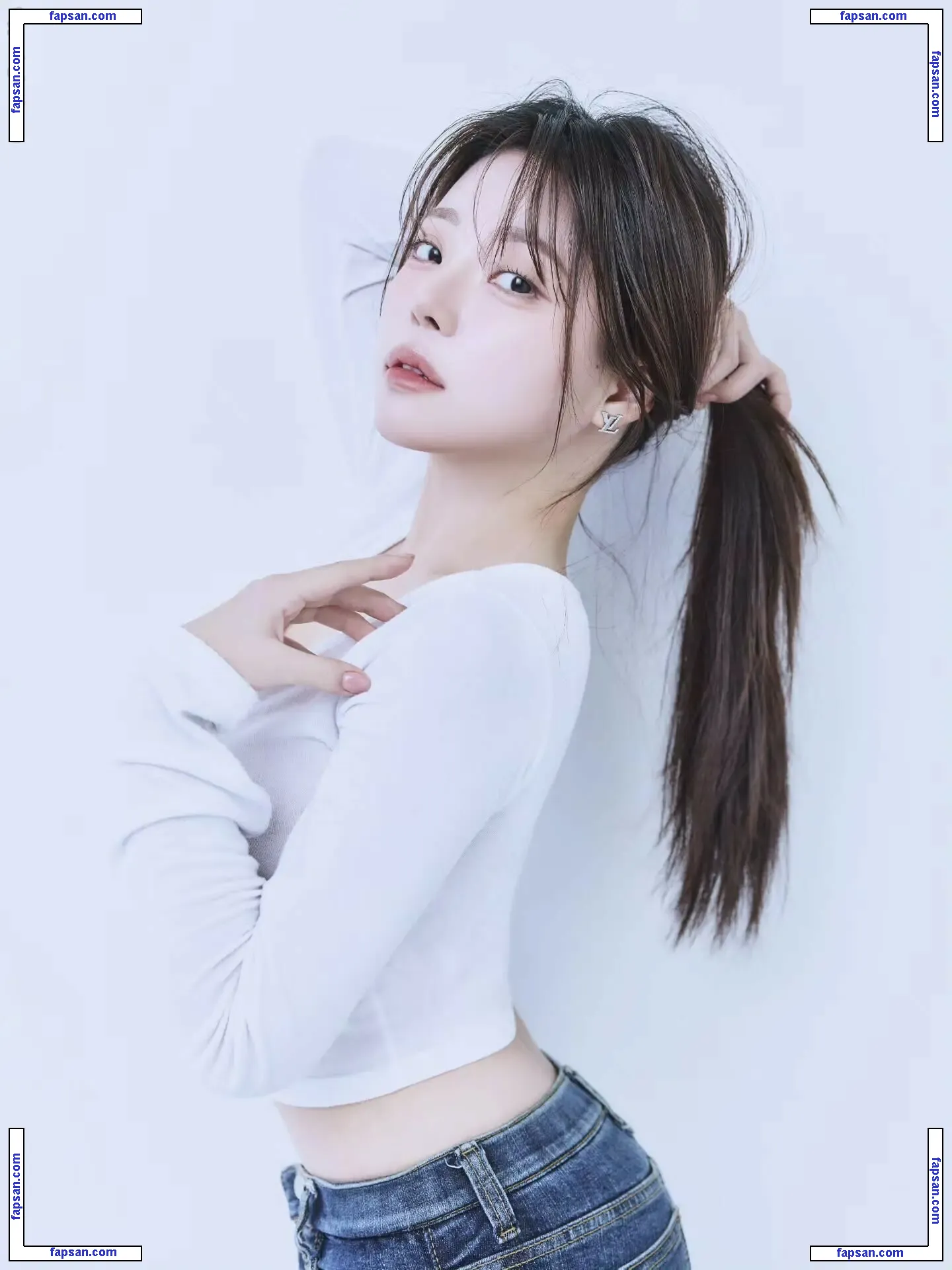 ENA голая фото #0015 с Онлифанс