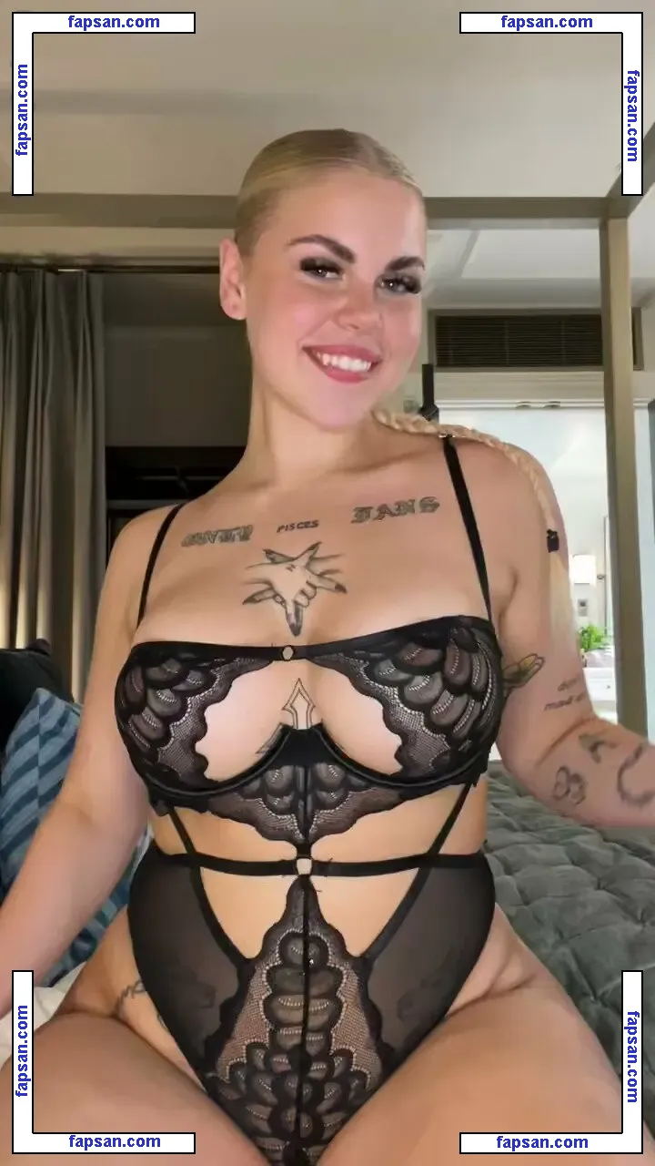 enulieporer nude photo #0009 from OnlyFans
