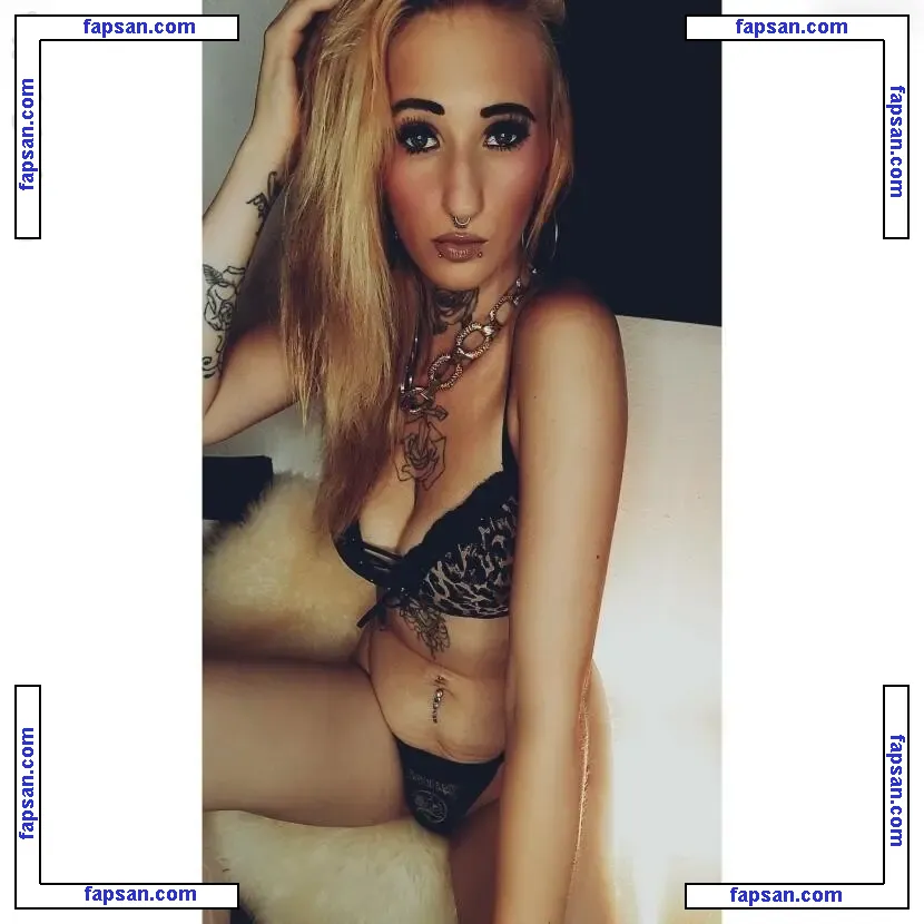 Enya Radtke nude photo #0012 from OnlyFans