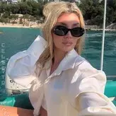 Era Istrefi голая #0012