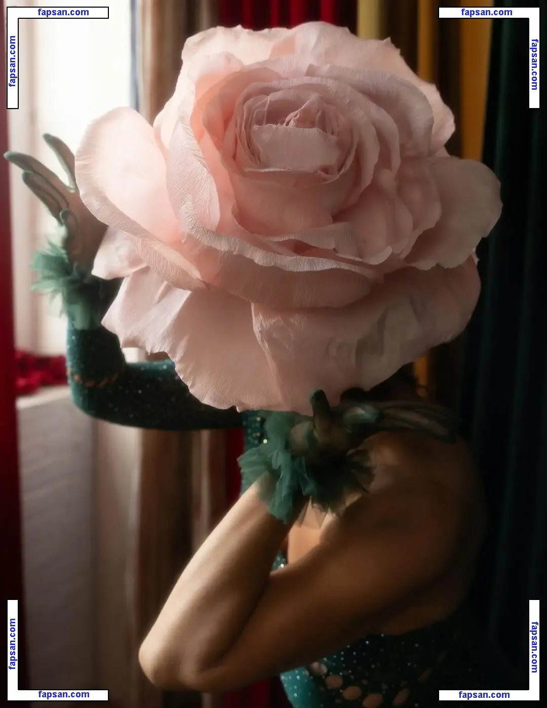 Erica Schroeder голая фото #0004 с Онлифанс