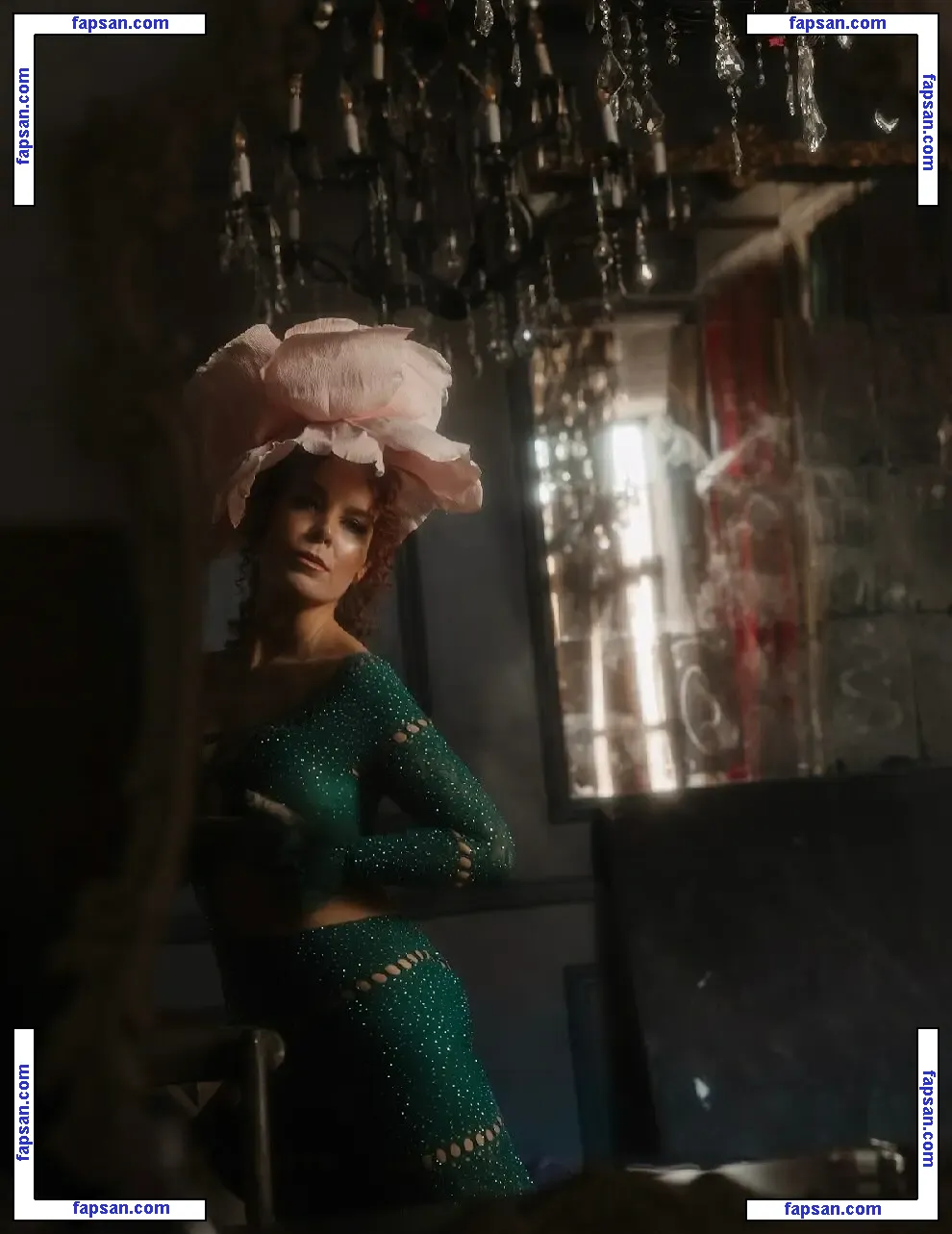 Erica Schroeder голая фото #0012 с Онлифанс