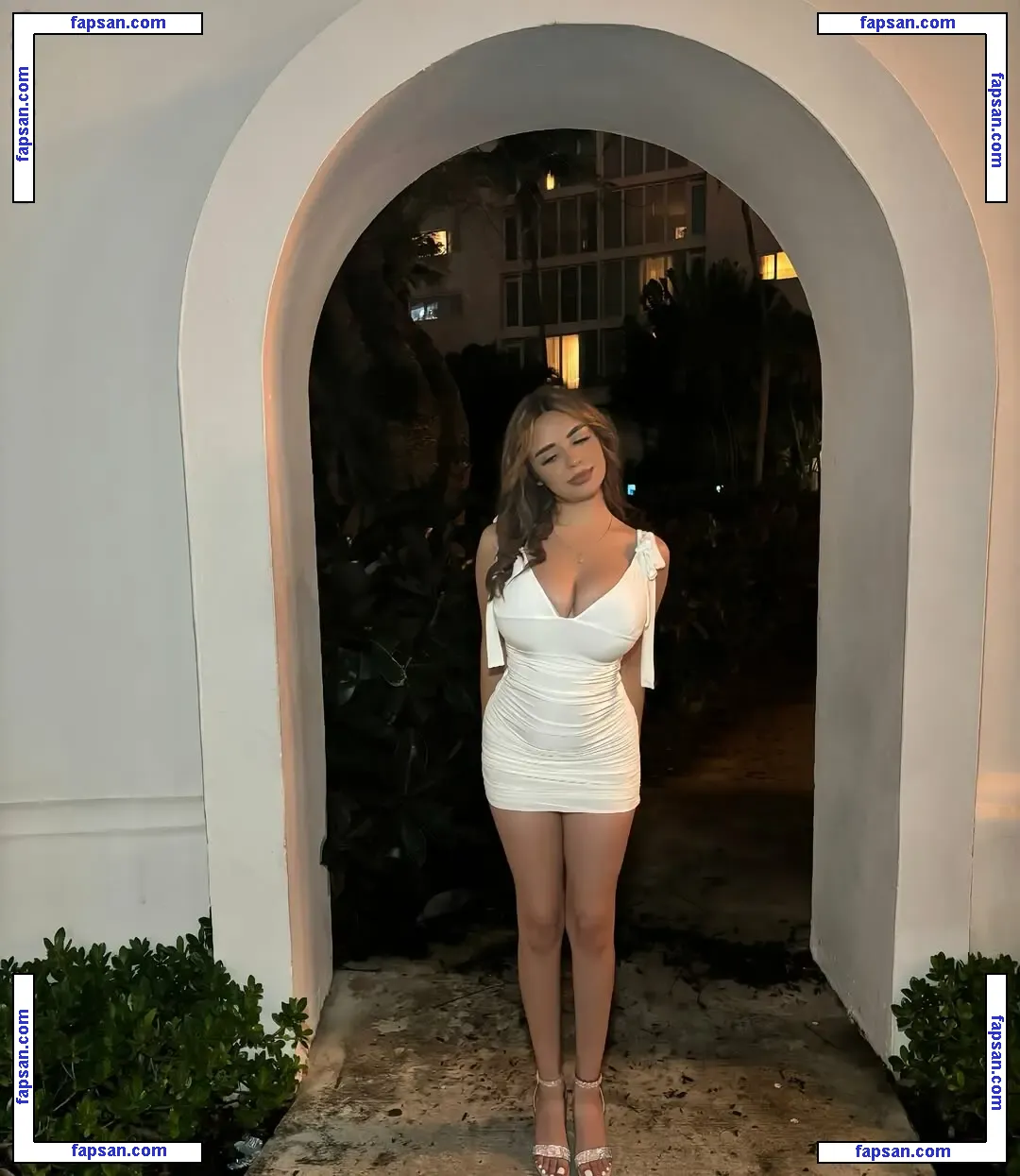 Erika M Diaz nude photo #0035 from OnlyFans