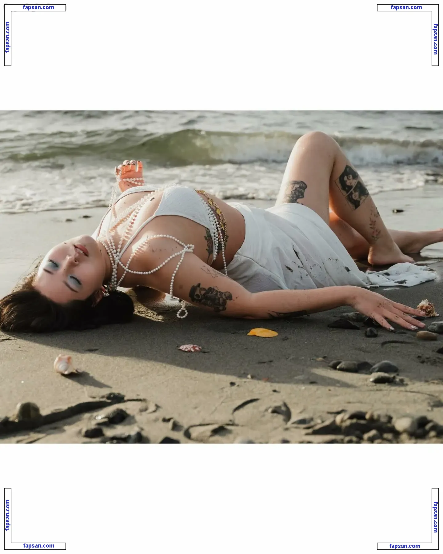 Erin Li nude photo #0021 from OnlyFans