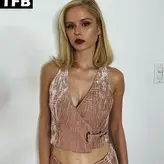 Erin Moriarty голая #0100