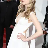 Erin Moriarty голая #0165