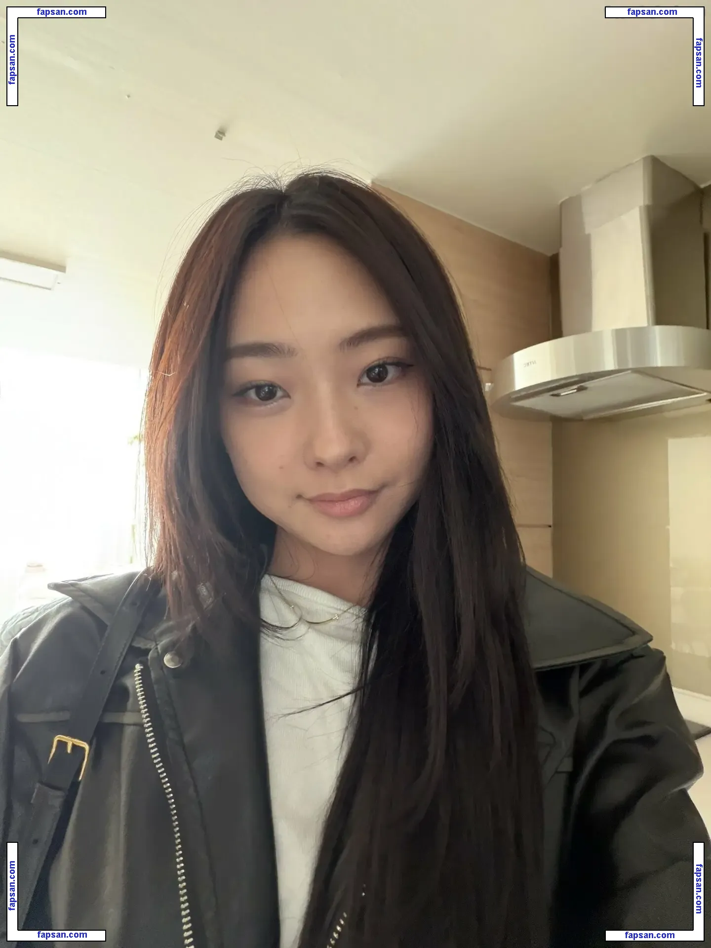 esblee nude photo #0021 from OnlyFans