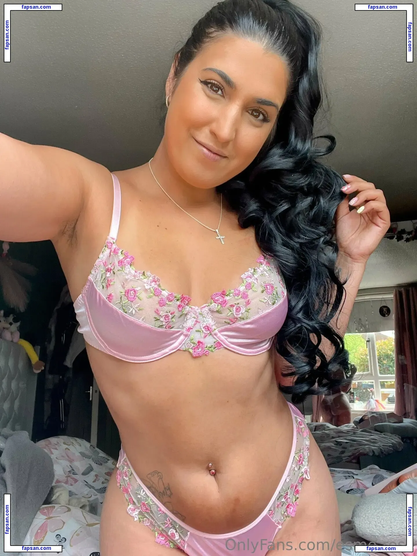 esme-rose nude photo #0010 from OnlyFans