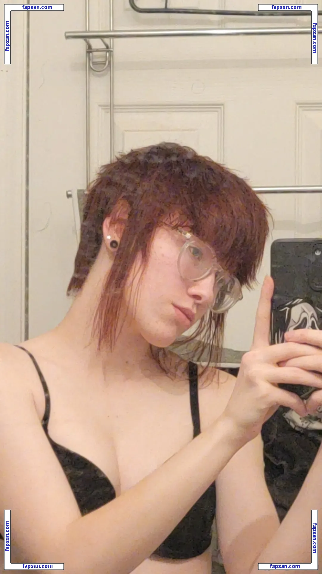 estelle_desires голая фото #0012 с Онлифанс