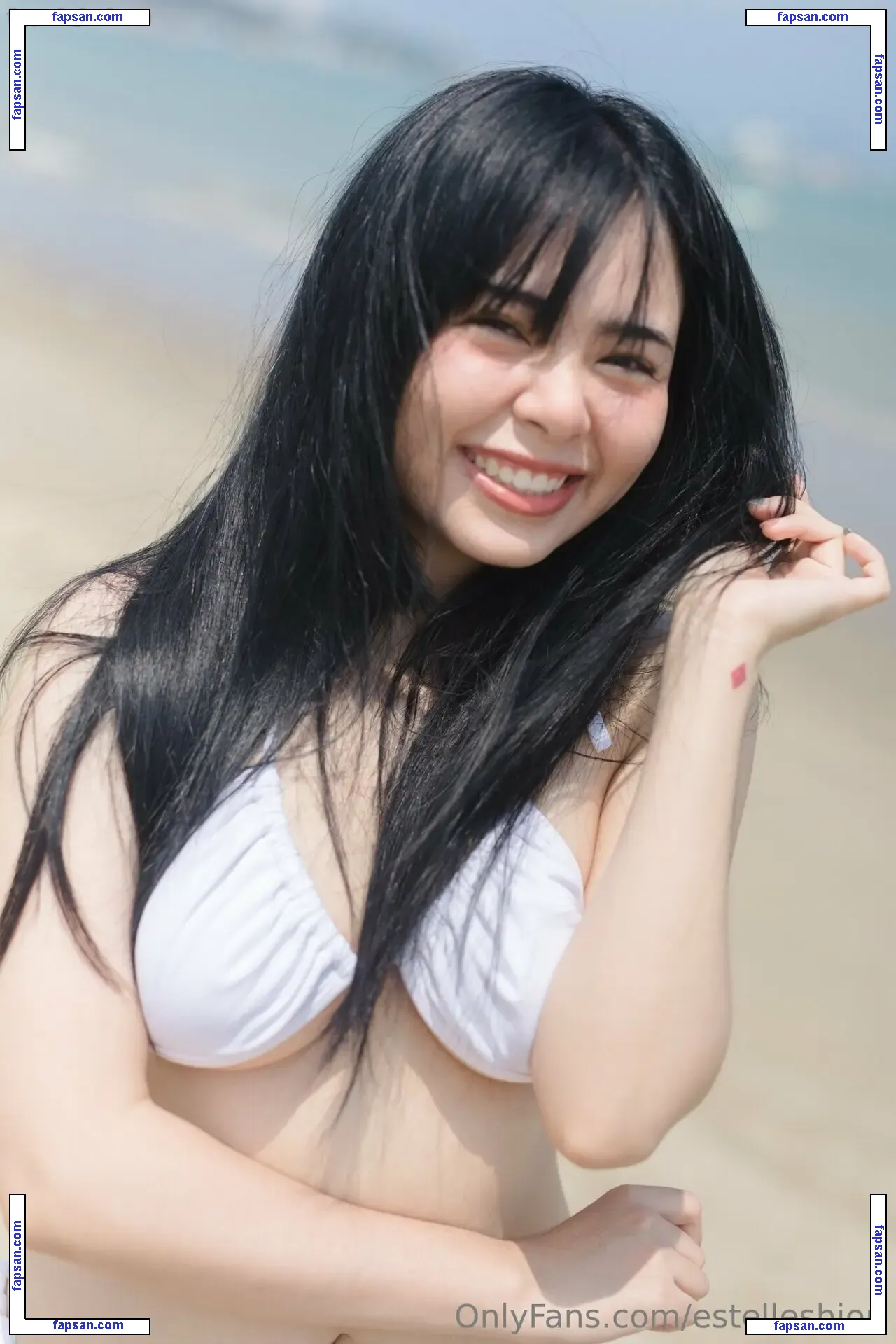 estelleshiori nude photo #0012 from OnlyFans