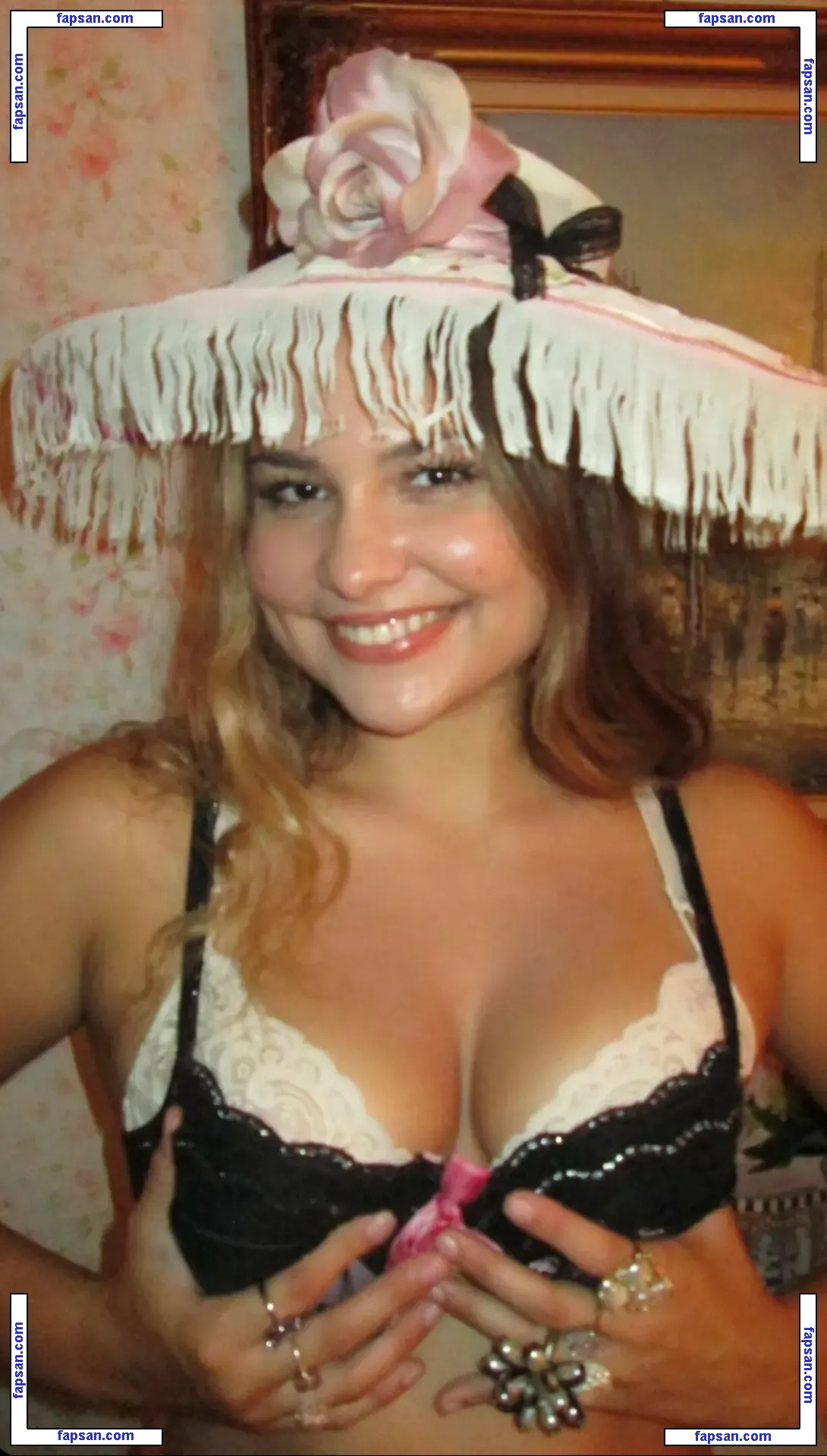 Ester Dobrik голая фото #0083 с Онлифанс