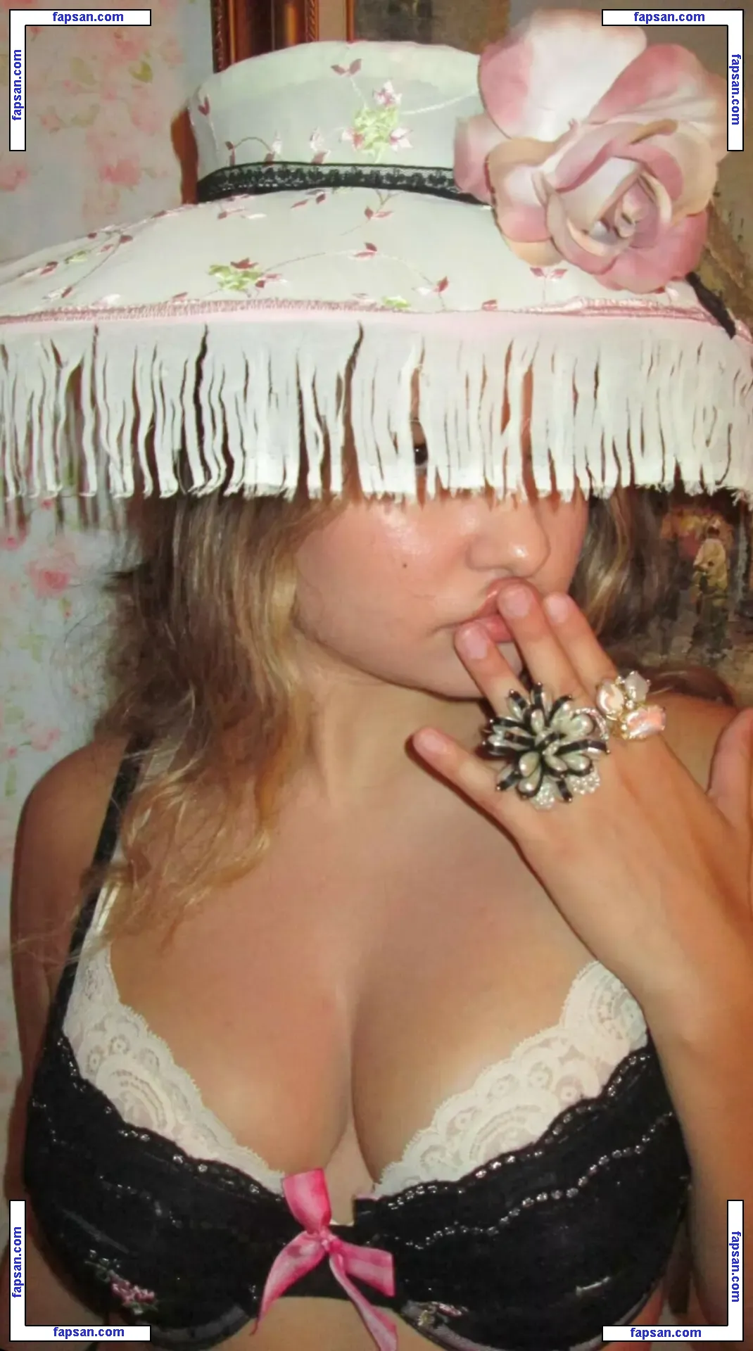 Ester Dobrik голая фото #0089 с Онлифанс