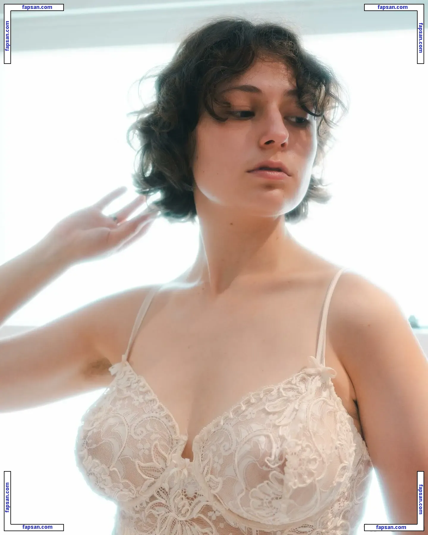 Ester Freider nude photo #0012 from OnlyFans