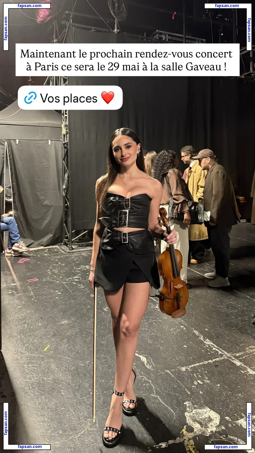 Esther Abrami голая фото #0014 с Онлифанс