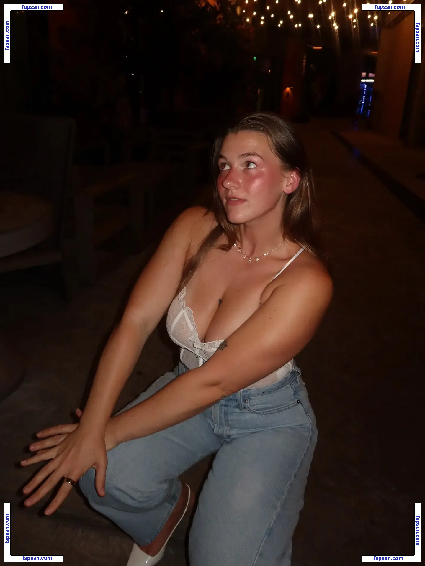 esther.burden nude photo #0007 from OnlyFans