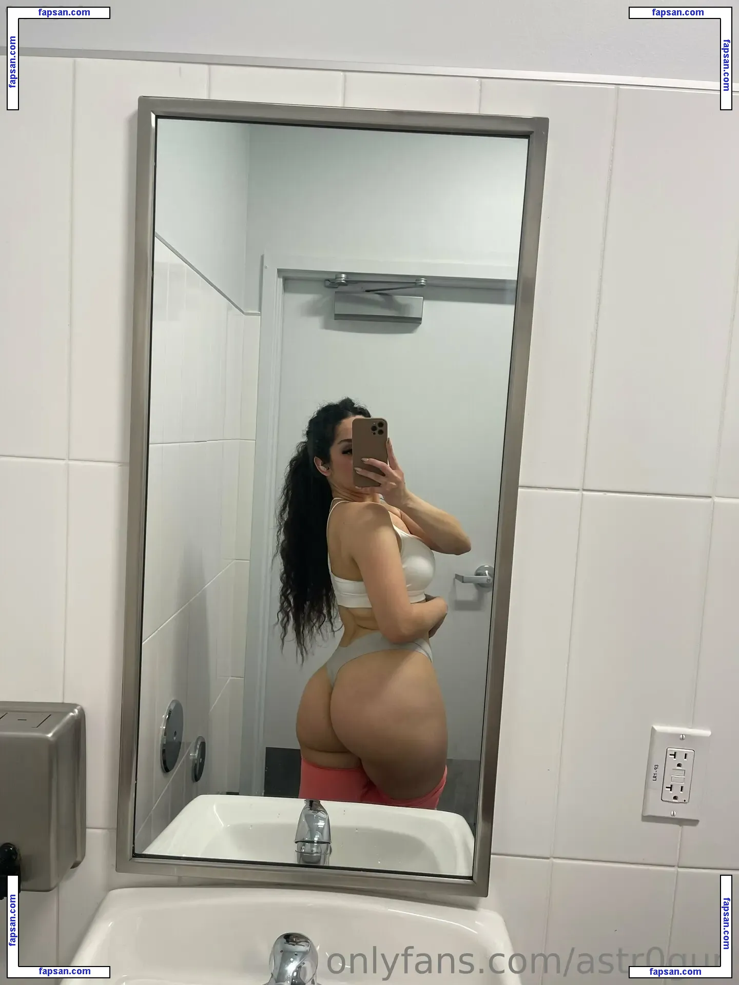 Eswefany nude photo #0006 from OnlyFans