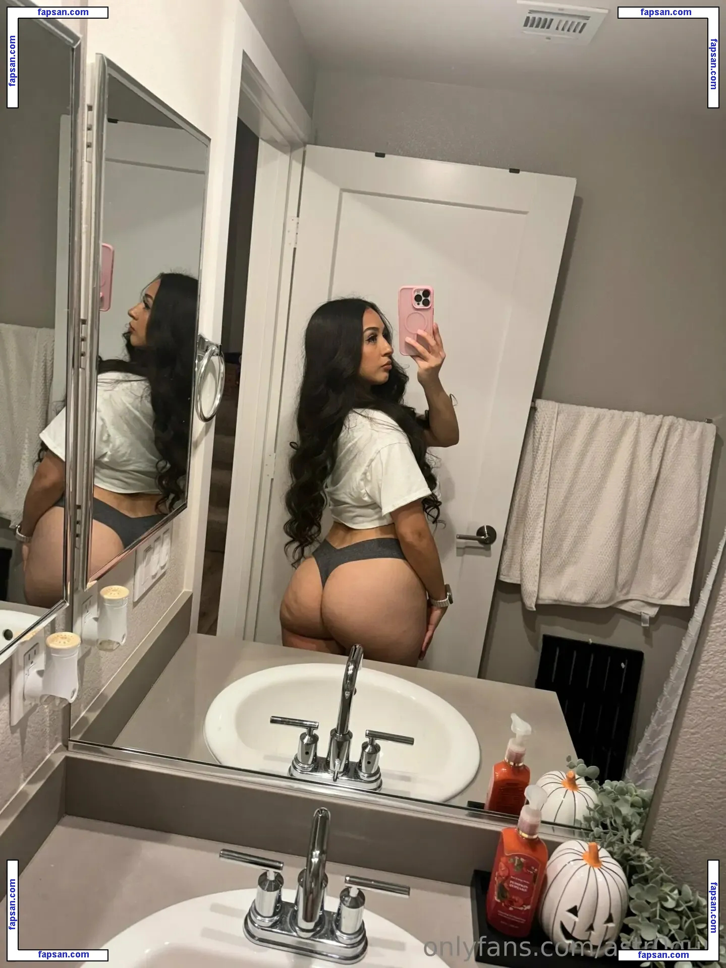 Eswefany nude photo #0023 from OnlyFans