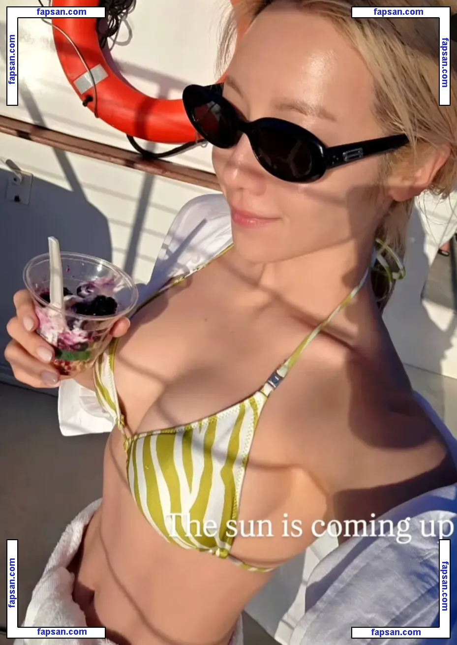 Euddeume nude photo #0020 from OnlyFans