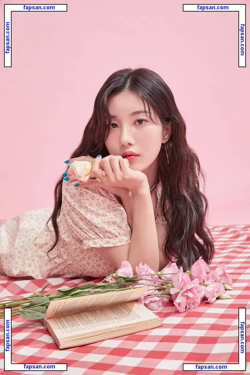 Eunbi Kwon nude photo #0006 from OnlyFans