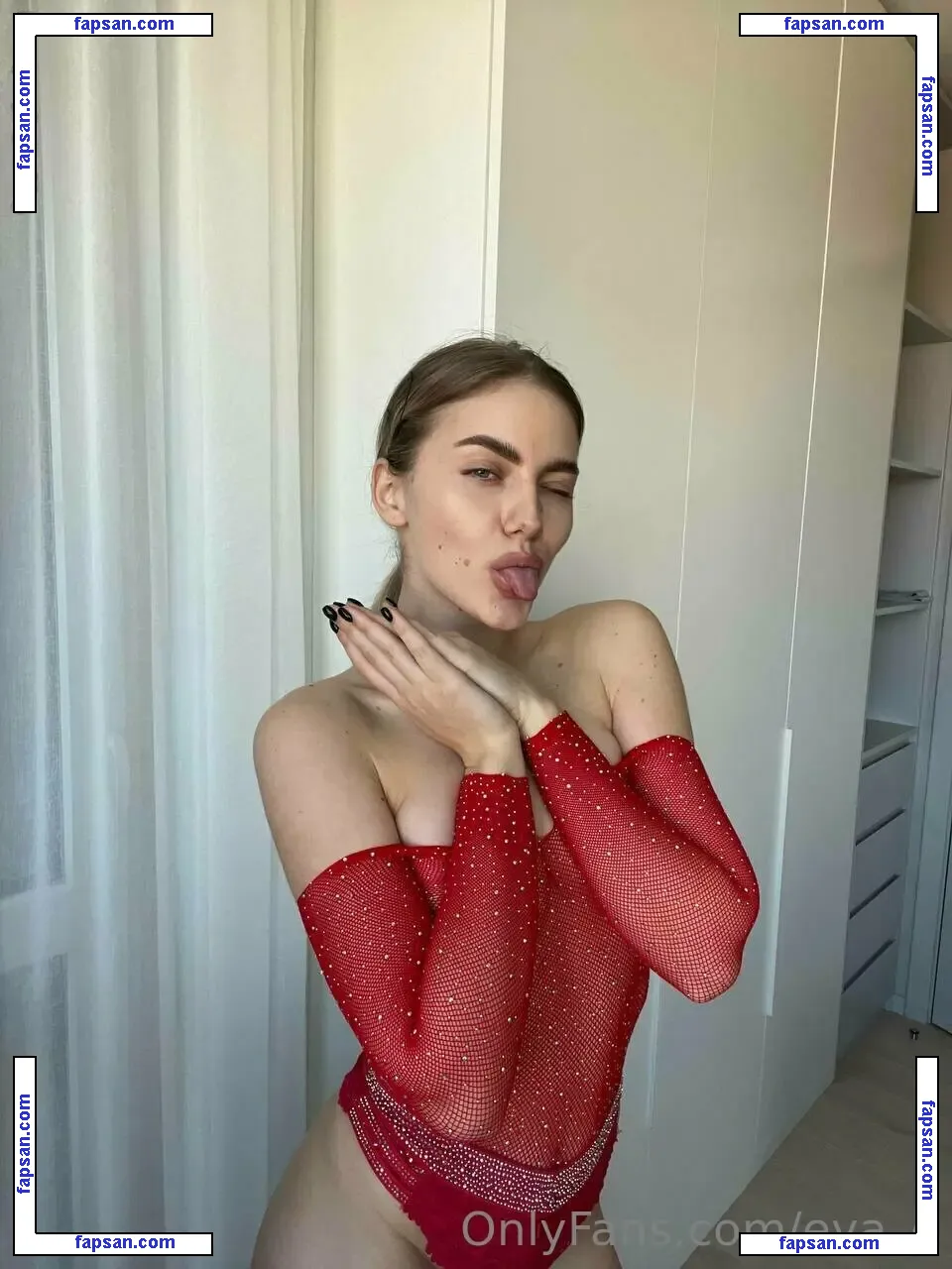 eva_e nude photo #0055 from OnlyFans