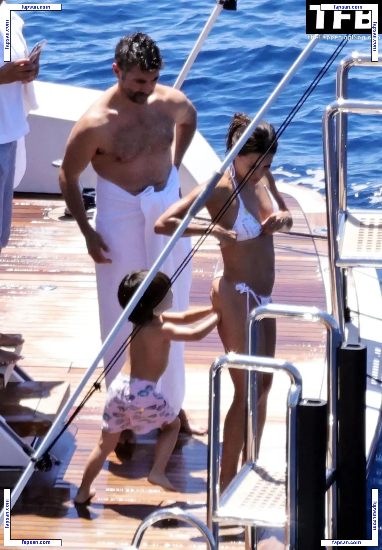 Eva Longoria nude photo #2376 from OnlyFans