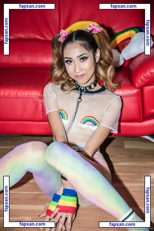 Eva Yi голая фото #0002 с Онлифанс