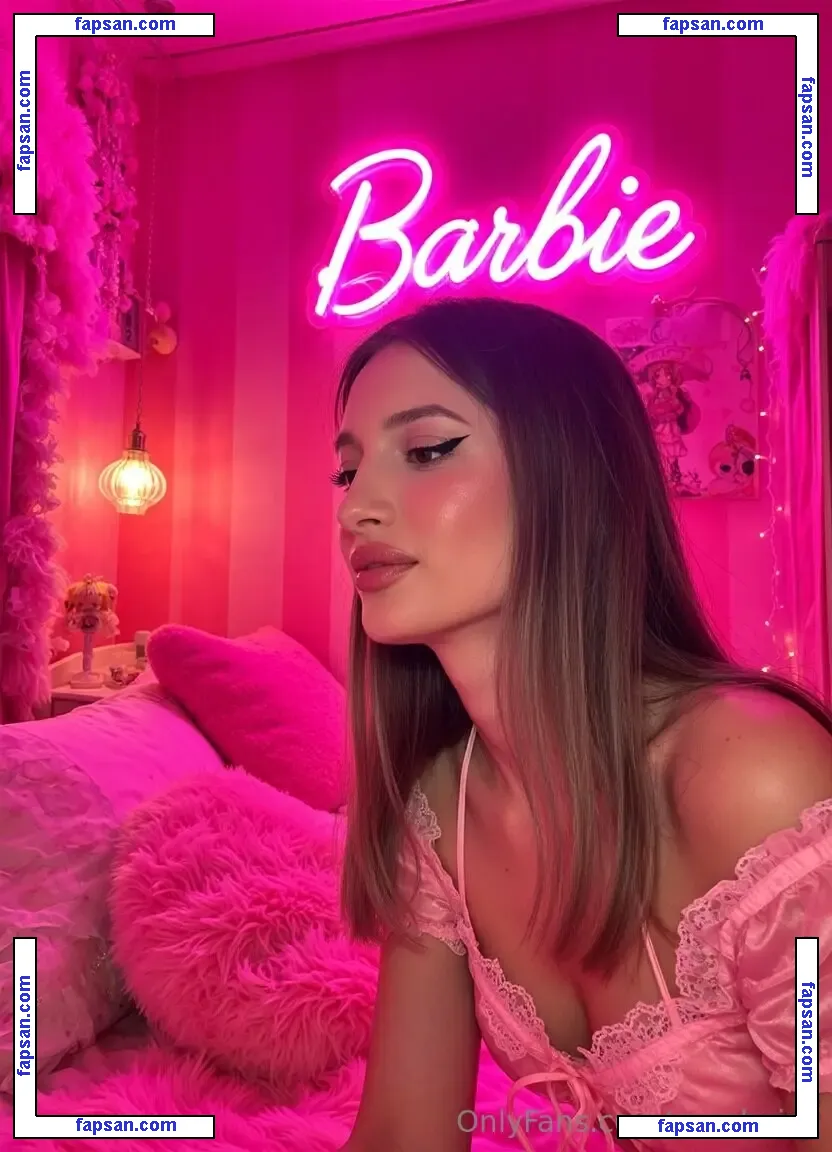evachains nude photo #0012 from OnlyFans