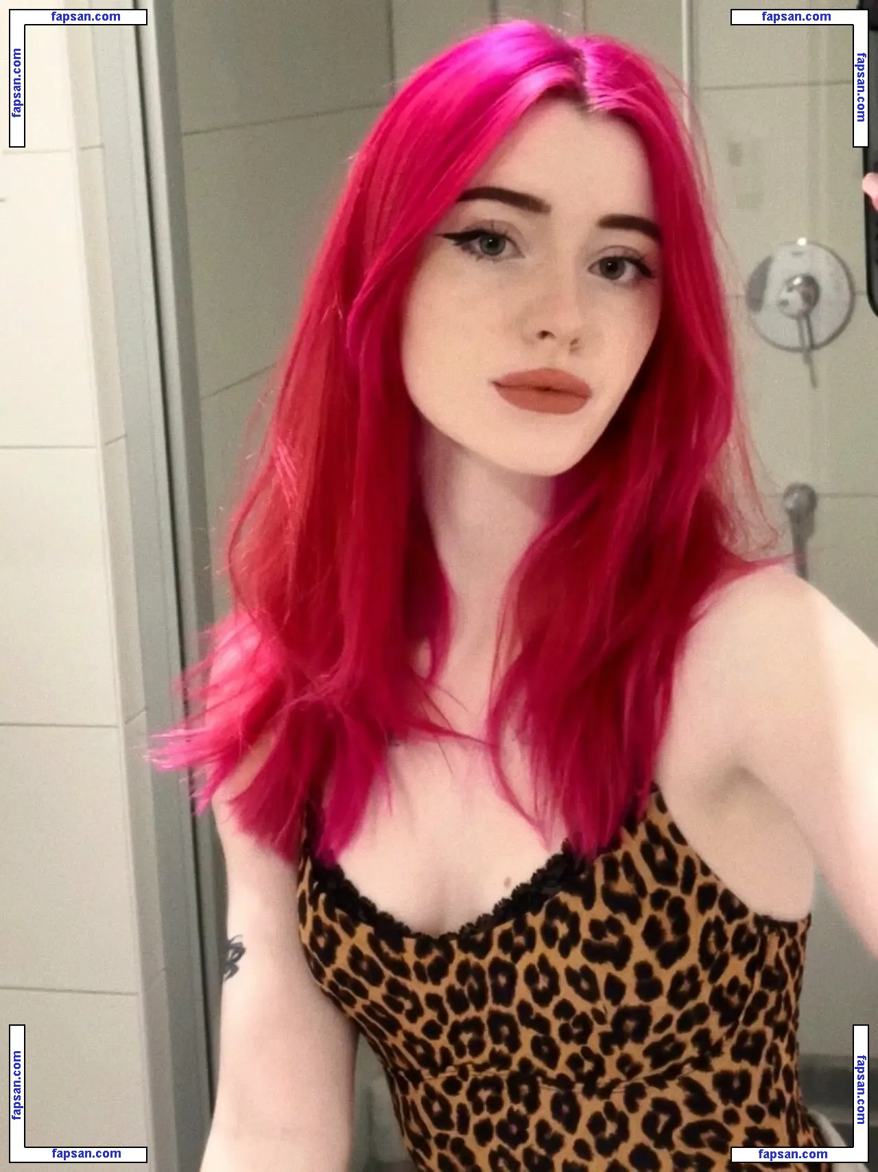 Evalunna nude photo #0011 from OnlyFans