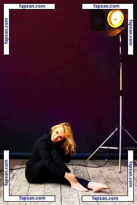 Evanna Lynch nude photo #0093 from OnlyFans