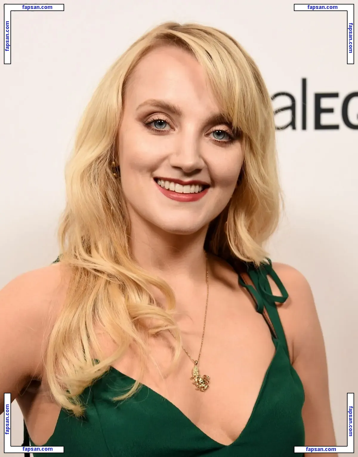 Evanna Lynch голая фото #0100 с Онлифанс