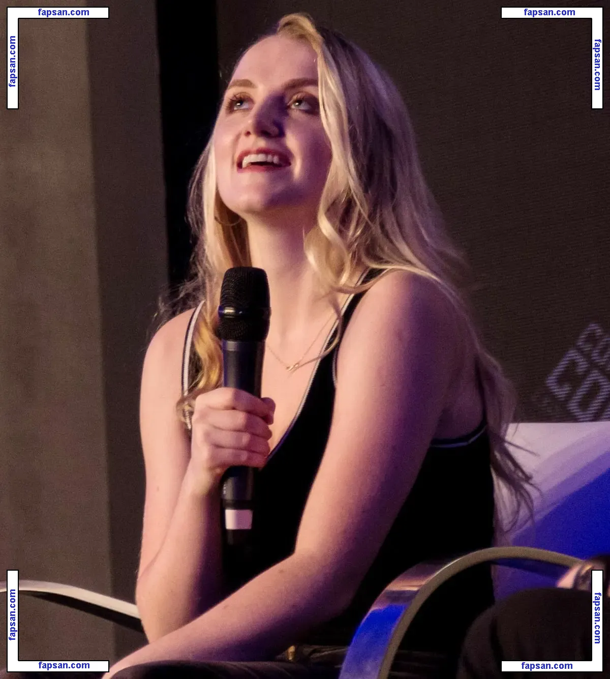 Evanna Lynch голая фото #0109 с Онлифанс
