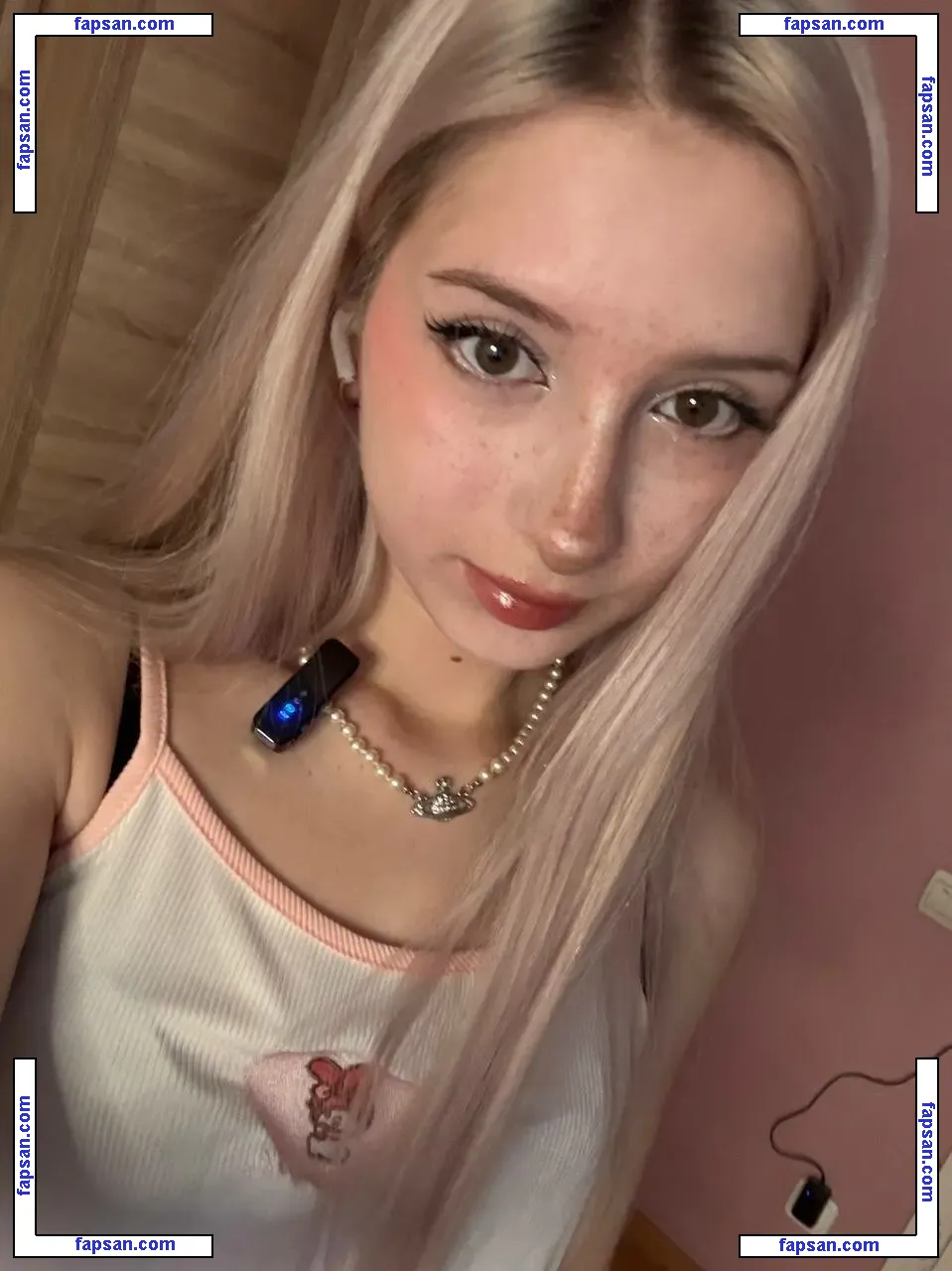 evaqt nude photo #0005 from OnlyFans