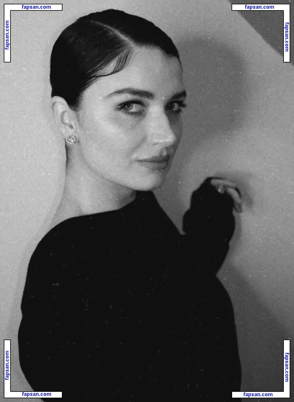 Eve Hewson nude photo #0133 from OnlyFans