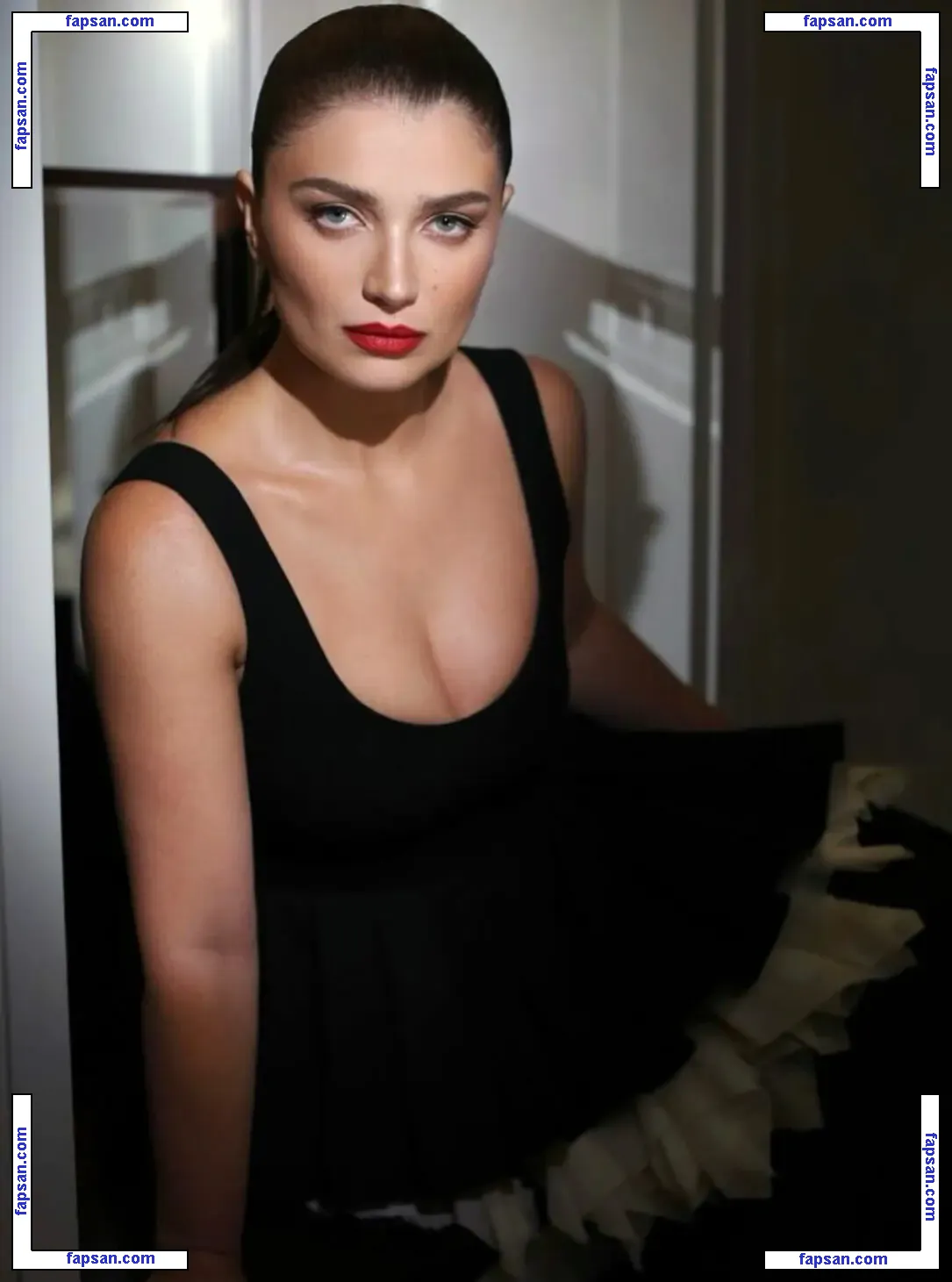 Eve Hewson nude photo #0184 from OnlyFans