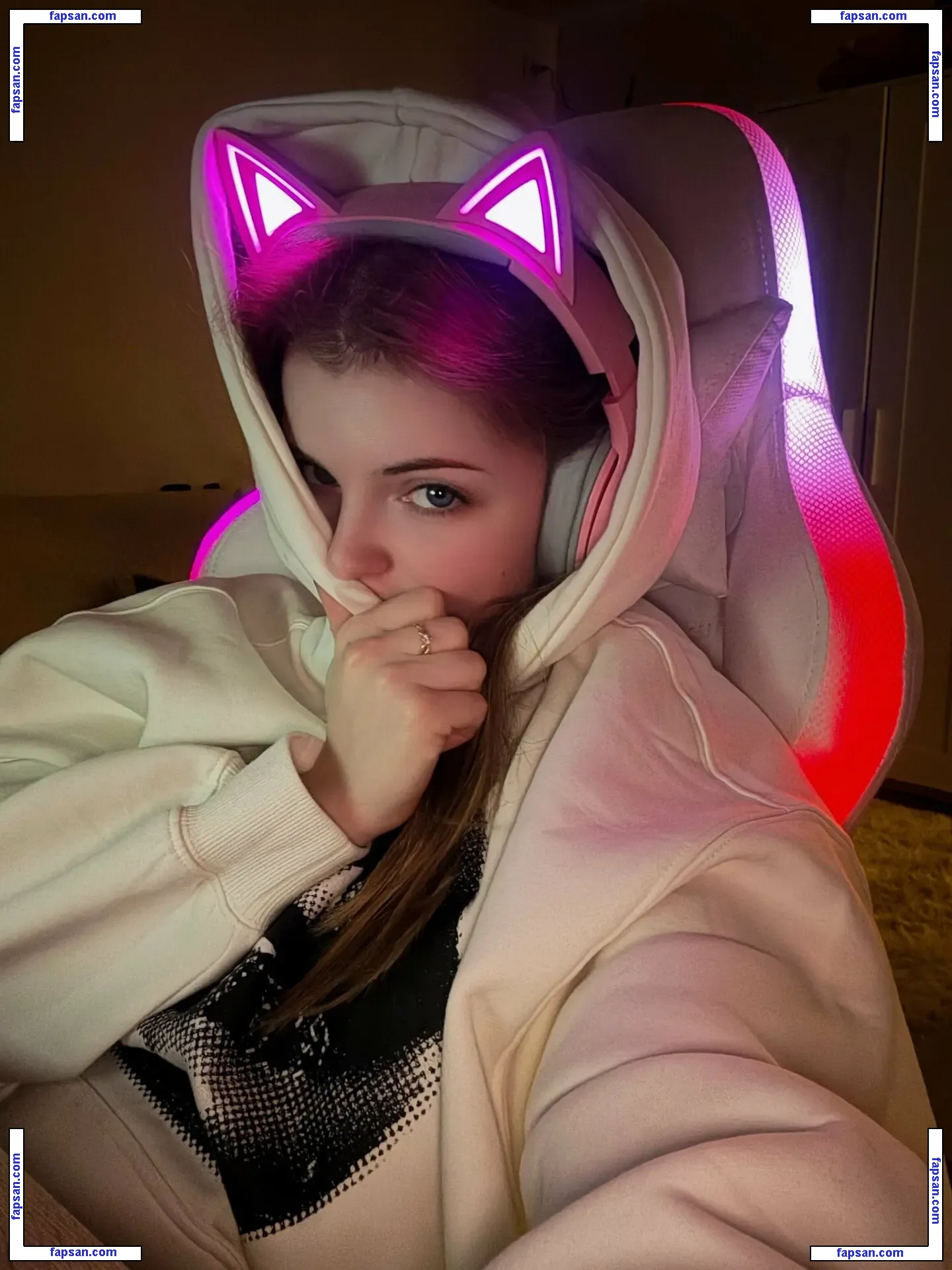 Evelynn nude photo #0048 from OnlyFans