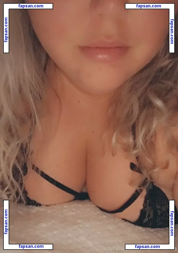 evelynnnhofree nude photo #0005 from OnlyFans