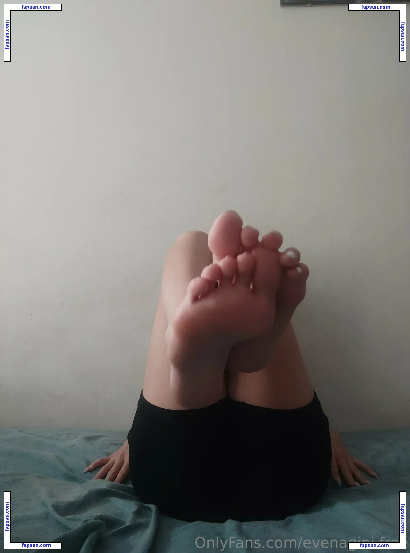 evenagini.free nude photo #0006 from OnlyFans