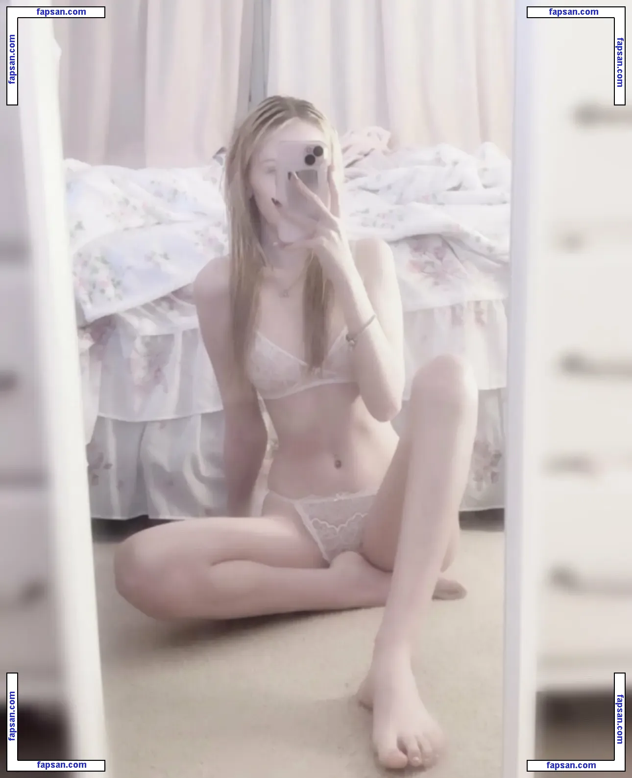 evieleafie nude photo #0004 from OnlyFans