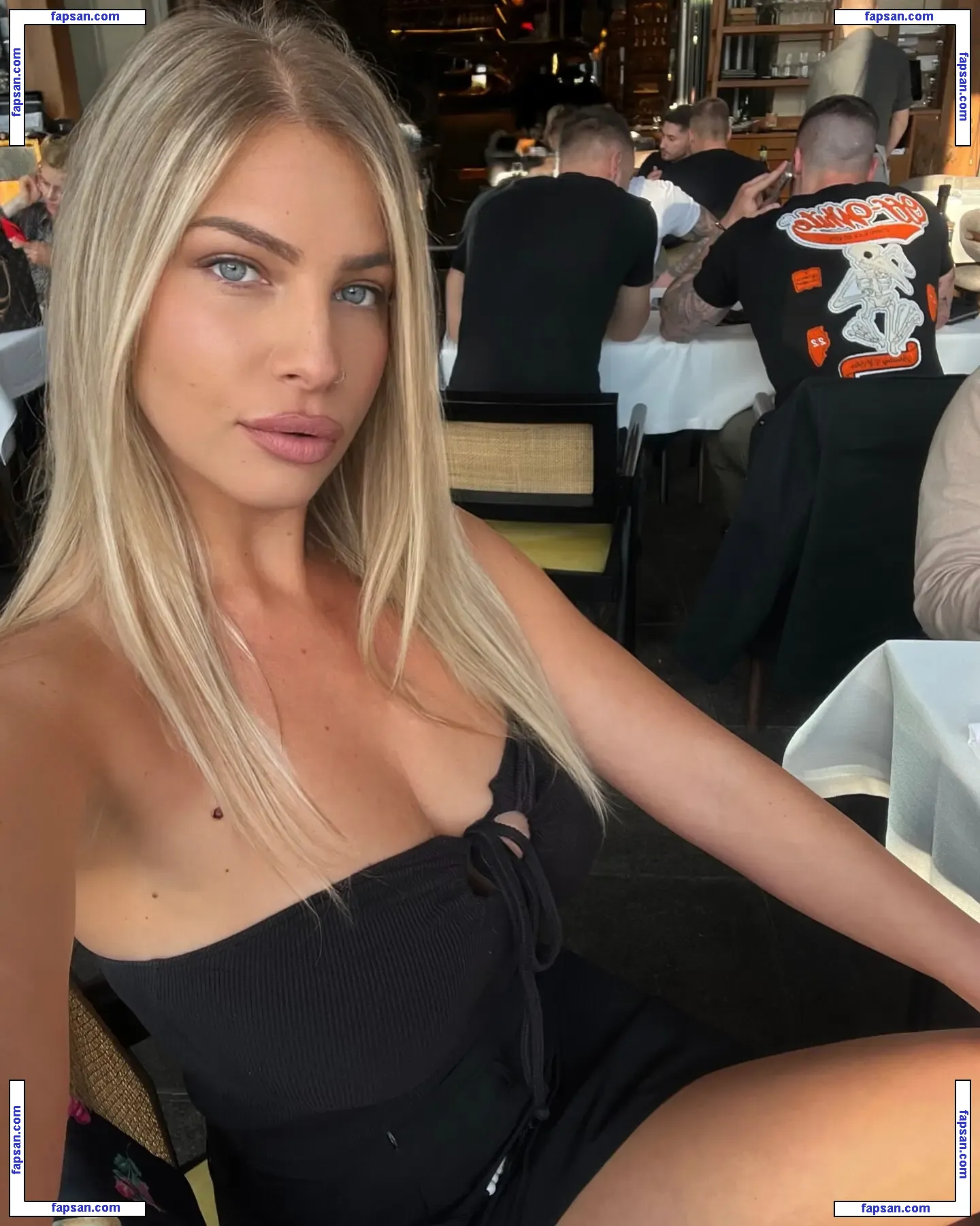 evitaaa29 nude photo #0005 from OnlyFans