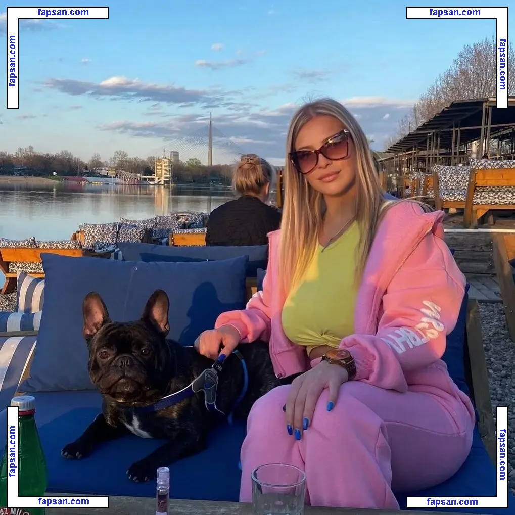 evitaaa29 nude photo #0007 from OnlyFans