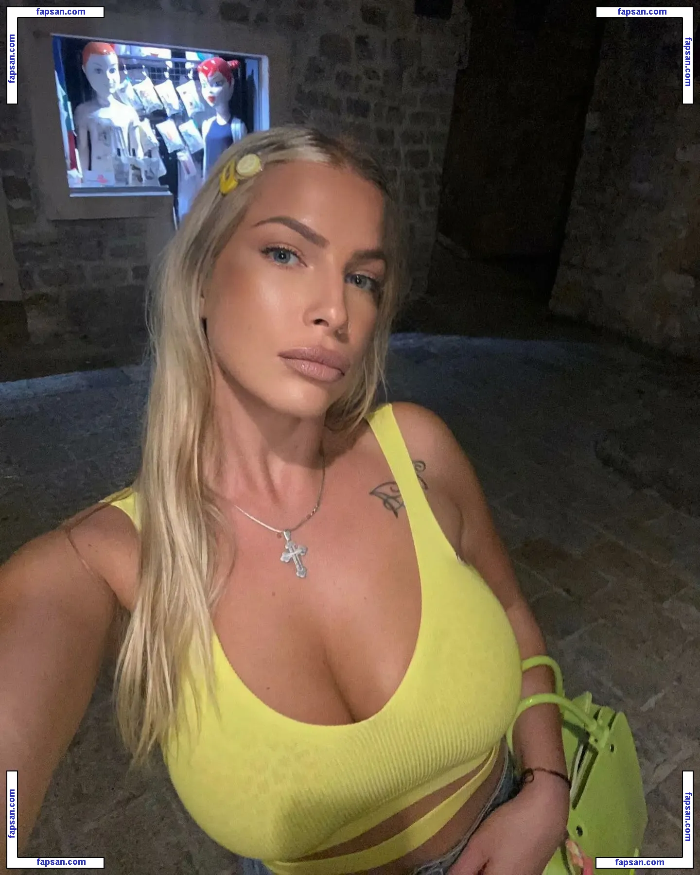 evitaaa29 nude photo #0017 from OnlyFans