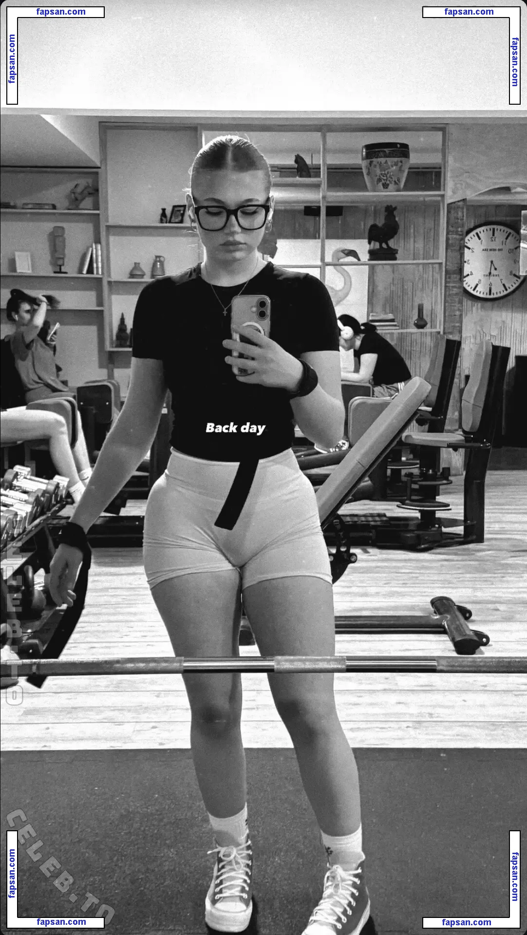 evx.rnk голая фото #0002 с Онлифанс