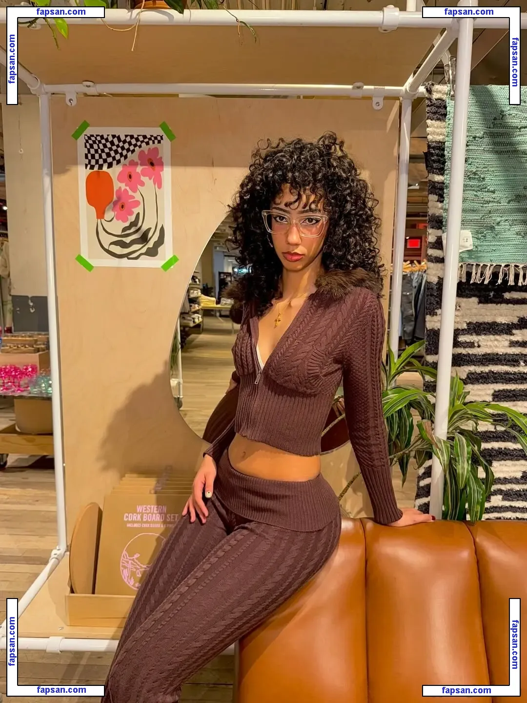 ewmxt голая фото #0091 с Онлифанс