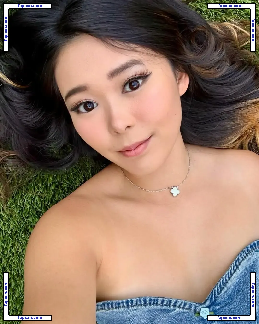 ExtraEmily nude photo #0303 from OnlyFans