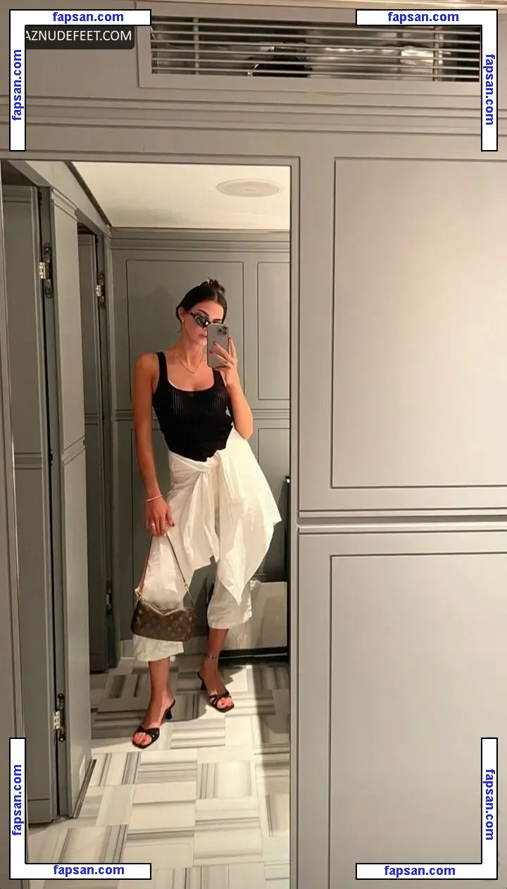 Eylül Kandemir nude photo #0004 from OnlyFans
